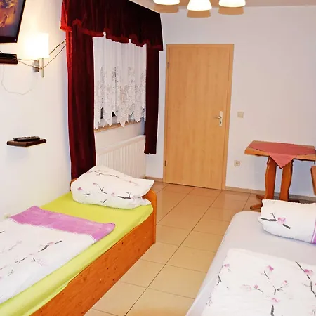 Ferienwohnung/ Ferienzimmer Asche * Aschersleben